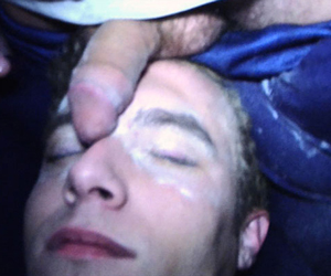 We love cum shots. More the merrier